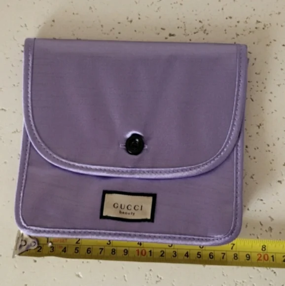 Gucci Beauty Pouch - Picture 12 of 16